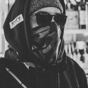 Meet your Posher, Den